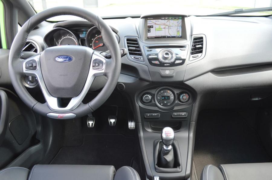  Ford Fiesta ST 2014 года  (фото 54 из 66)